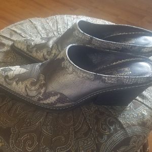 Donald J Pliner mules